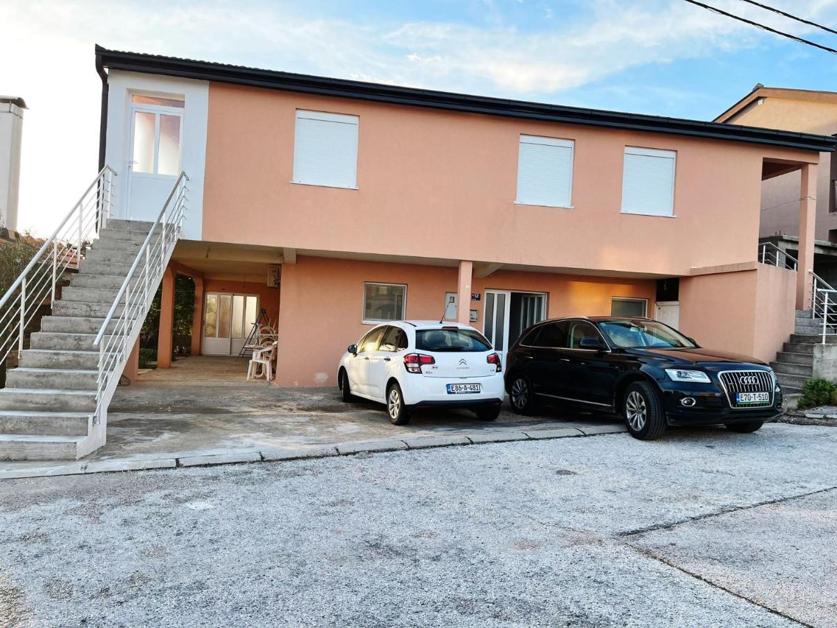 Apartmani Zuti Неум Экстерьер фото
